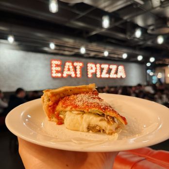 Giordano's - Eat pizza - Pizza Near Me - Chicago, Illinois Giordano's - Eat pizza - Pizza Near Me - Chicago, Illinois
