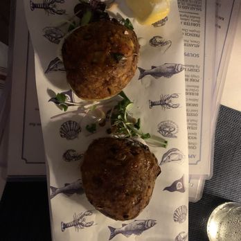 Midtown Oyster Bar - Quahog Stuffies Lunch - American Near Me - Newport, Rhode Island Midtown Oyster Bar - Quahog Stuffies Lunch - American Near Me - Newport, Rhode Island
