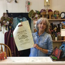 Piramide/Dragonfly of Colorado - Helpful staff assists putting together your outfit