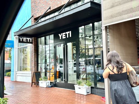 YETI by null