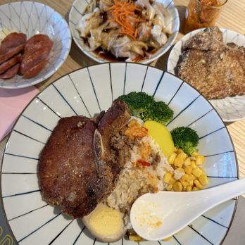 Noodle Lab - Pork chop over rice, Taiwanese sausage, and wonton - Chinese Near Me - Flushing, New York Noodle Lab - Pork chop over rice, Taiwanese sausage, and wonton - Chinese Near Me - Flushing, New York