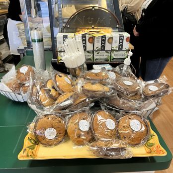 Bagel Factory - Fresh baked good options - Bagels Near Me - Torrance, California