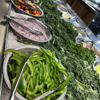 Bob Chinn's Crab House - Salad bar - Seafood Near Me - Wheeling, Illinois