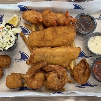 Fins Bar & Grill - Fried Seafood Platter - American Near Me - Bolivar Peninsula, Texas