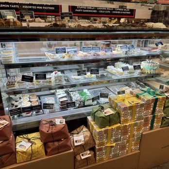 Claro's Italian Markets - Baked goods - Delis Near Me - Arcadia, California