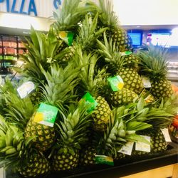 Walmart Supercenter - Pineapple Crown.