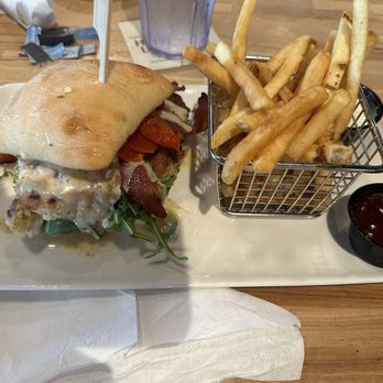 Willy’s On The Water - Lemon chicken sandwich - Bars Near Me - Big Lake, Minnesota Willy’s On The Water - Lemon chicken sandwich - Bars Near Me - Big Lake, Minnesota