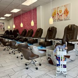 Mini Nail Salon - Pedicure area