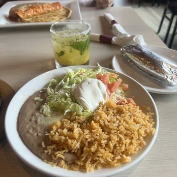 A Toda Madre Mexican Kitchen - Topping and rice for fajitas - Mexican Near Me - Raleigh, North Carolina A Toda Madre Mexican Kitchen - Topping and rice for fajitas - Mexican Near Me - Raleigh, North Carolina
