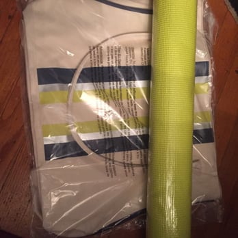 DSW Designer Shoe Warehouse - Yoga mat and carrying bag - Shoe Stores Near Me - Chicago, Illinois DSW Designer Shoe Warehouse - Yoga mat and carrying bag - Shoe Stores Near Me - Chicago, Illinois