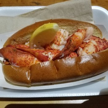 Boston Chowda - Hot buttered lobster roll - Seafood Near Me - Boston, Massachusetts