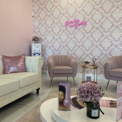 Sugaring NYC - Davie - Waiting area