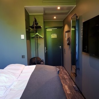 The Box Hotel - Bedroom - Hotels Near Me - Linköping, E