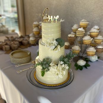 Crosthwaite Custom Cakes - Cupcakes Near Me Crosthwaite Custom Cakes - Cupcakes Near Me