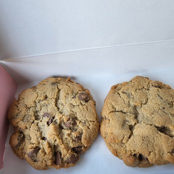 Crumbl - Medford - Bakeries Near Me - Medford, Massachusetts Crumbl - Medford - Bakeries Near Me - Medford, Massachusetts