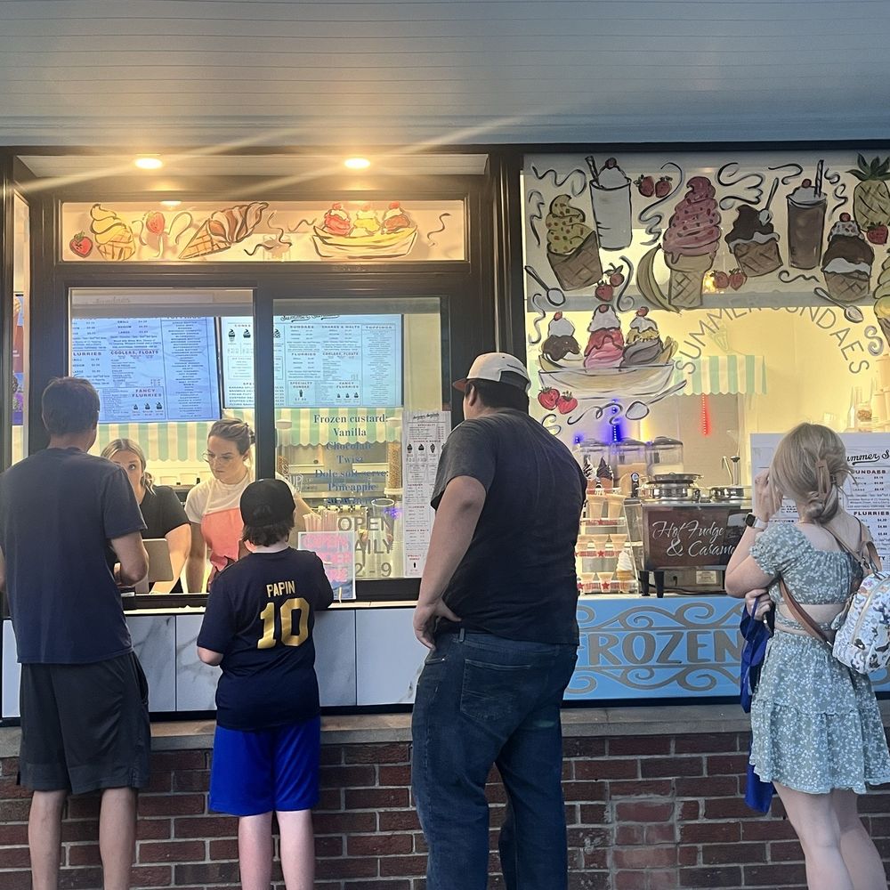 Summer Sundae’s - Store front on M24 - Ice Cream & Frozen Yogurt Near Me - Oxford, Michigan Summer Sundae’s - Store front on M24 - Ice Cream & Frozen Yogurt Near Me - Oxford, Michigan