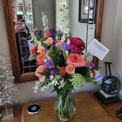 Bonnie Brae Flowers