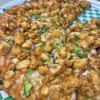 Curry On Pie- Indo American Pizza - Butter Chicken Pasta 3/5 - Pizza Near Me - Artesia, California