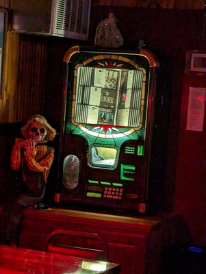 Old Fifth Avenue Tavern by null