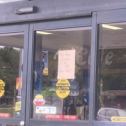 Lake Serene Grocery - They got crickets!