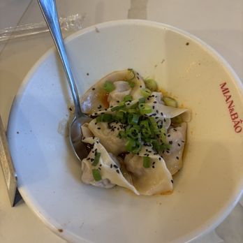 Mian & Bao - Chili oil wonton - Dim Sum Near Me - Honolulu, Hawaii Mian & Bao - Chili oil wonton - Dim Sum Near Me - Honolulu, Hawaii