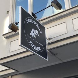 Pizzeria Davidshall - Sign outside