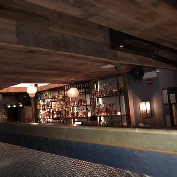 Tanner Smiths - From dining area looking into bar. - Cocktail Bars Near Me - New York, New York Tanner Smiths - From dining area looking into bar. - Cocktail Bars Near Me - New York, New York