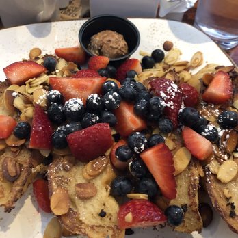 Clear Sky Cafe - Almond French toast with berries - New American Near Me - Clearwater, Florida