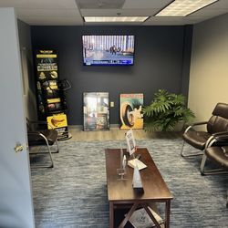 GT Tire & Service Center - Waiting room