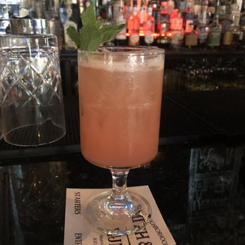 Smith & Kings - Lychee refresher ($7) - Cocktail Bars Near Me - Honolulu, Hawaii Smith & Kings - Lychee refresher ($7) - Cocktail Bars Near Me - Honolulu, Hawaii