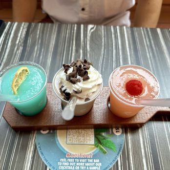 Narwhal's Crafted - Flight (from L to R): Thai Collin's, Chocolate Mudslide, and Strawberry Peach Bellini - Cocktail Bars Near Me - Saint Louis, Missouri