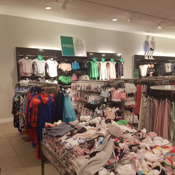 H&M - Women's Clothing Near Me - Coquitlam, British Columbia H&M - Women's Clothing Near Me - Coquitlam, British Columbia