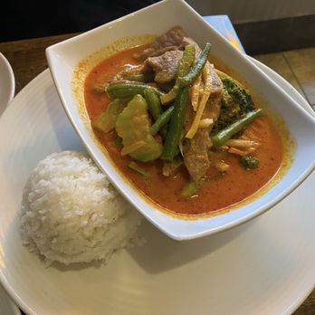 Chiangmai - Red Curry - Thai Near Me - Conshohocken, Pennsylvania
