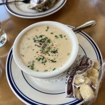 Popi's Oysterette - Cup of Clam Chowder - Seafood Near Me - San Francisco, California