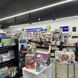 Davis Cards & Games