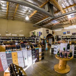 Ventura Wine Company - Inside
