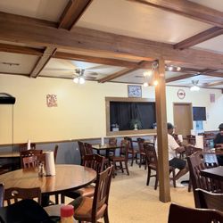 Sweet Poppas Cafe - Indoors