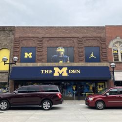 The M Den on Campus - Storefront