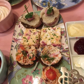 Gotham Lounge - Savory roast beef, freshest lobster, yummy egg salad, cloud like salmon mousse - New American Near Me - New York, New York Gotham Lounge - Savory roast beef, freshest lobster, yummy egg salad, cloud like salmon mousse - New American Near Me - New York, New York