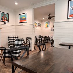 Lazy Labrador Coffee House - Inside seating