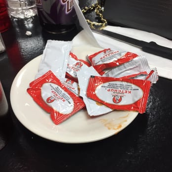 El Chévere - Ketchup packets - Peruvian Near Me - Passaic, New Jersey
