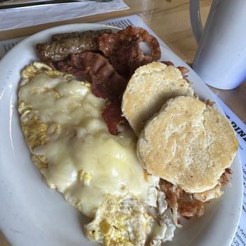 Norm's Diner - Diners Near Me - Groton, Connecticut