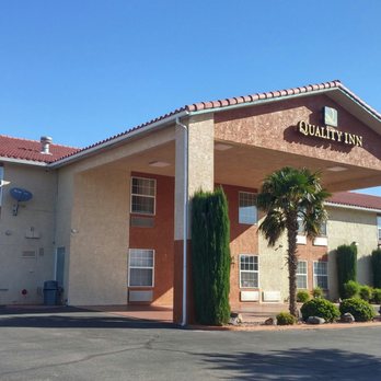 Quality Inn Zion Park Area - Front entrance - Hotels Near Me - Hurricane, Utah