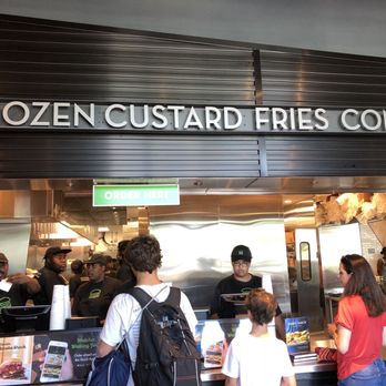 Shake Shack Cabin John - MD - The ordering counter. - Burgers Near Me - Potomac, Maryland