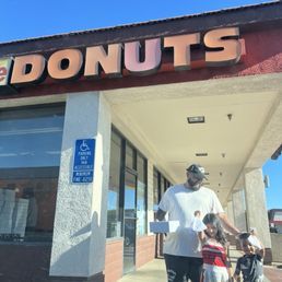 Exterior photo of Sunrise Donuts - Hesperia, California Exterior photo of Sunrise Donuts - Hesperia, California