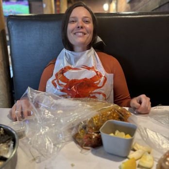 Captain Crawfish Cajun Seafood Bakersfield - Lacey likes it. - Cajun/Creole Near Me - Bakersfield, California