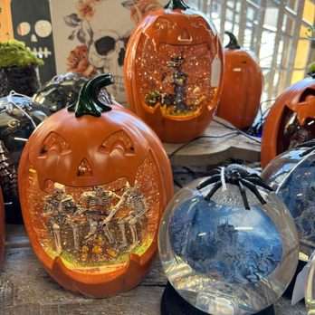 Not Too Shabby - Antiques Near Me - Folsom, California