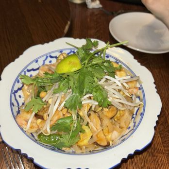 Tao - Pad Thai with shrimp - Dance Clubs Near Me - New York, New York