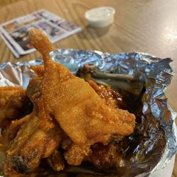 Greenwood Inn - Hot & Honey Wings
