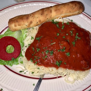 Captain's Quarters - Angel hair pasta with garlic bread - New American Near Me - Santee, South Carolina Captain's Quarters - Angel hair pasta with garlic bread - New American Near Me - Santee, South Carolina